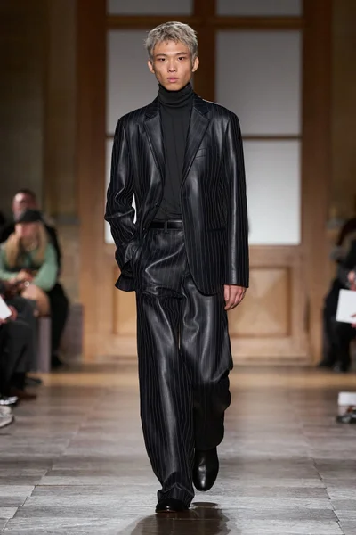Look 44